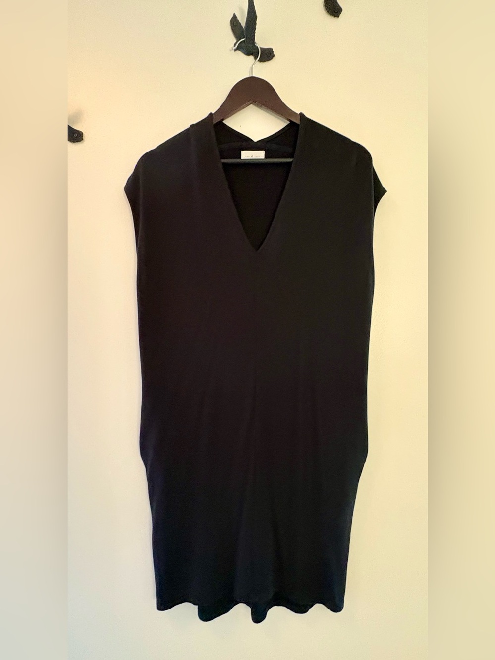 Lou & Grey Black V-Neck Cap Sleeve Shift Dress/Swim Cover with POCKETS
